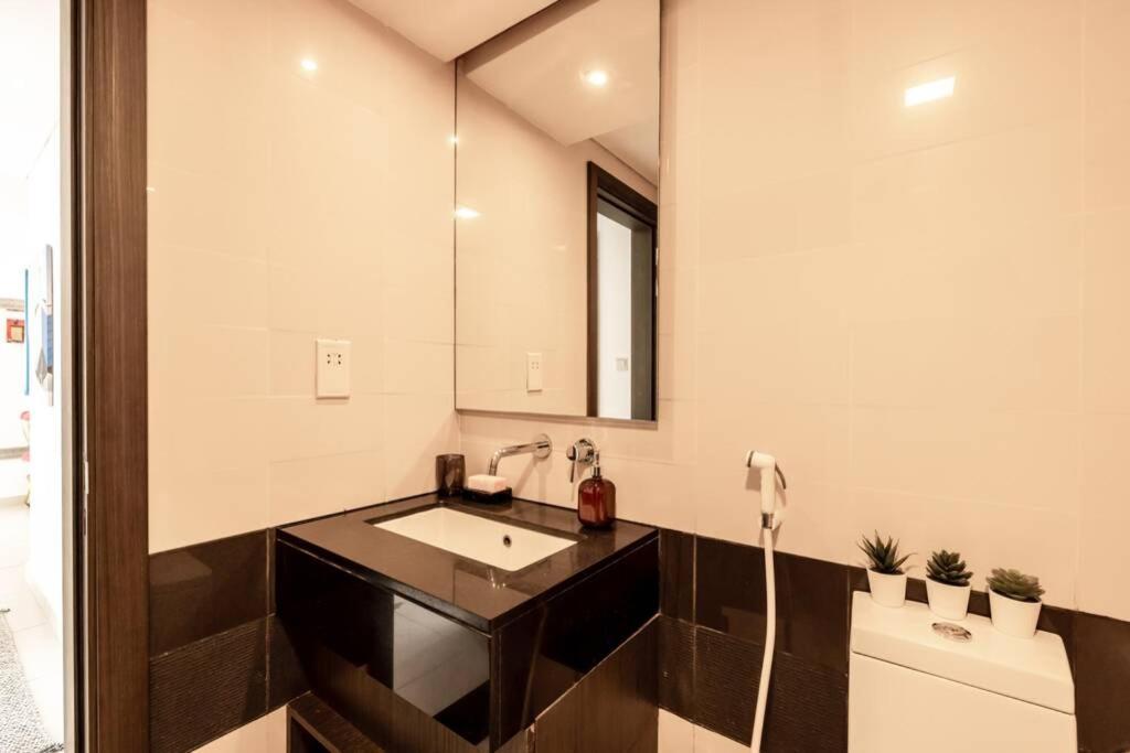 Xanadubai Loft Tower - Your Home Away From Home In Downtown Dubai! Extérieur photo